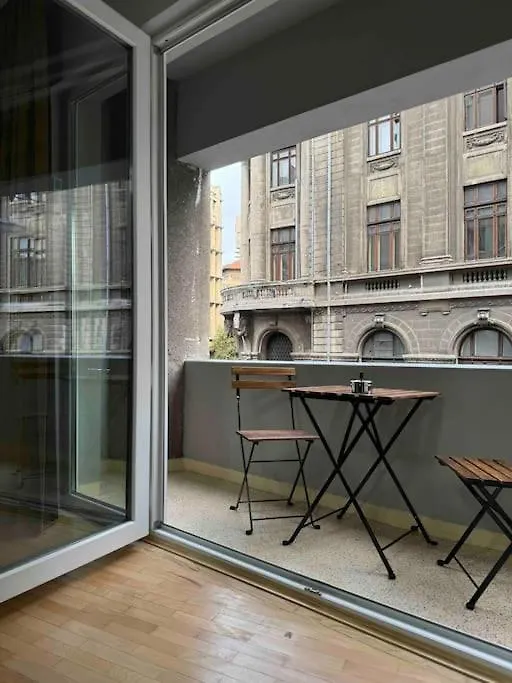 Double Studio Near University Square - 2 Balconies Bucarest Appartamento